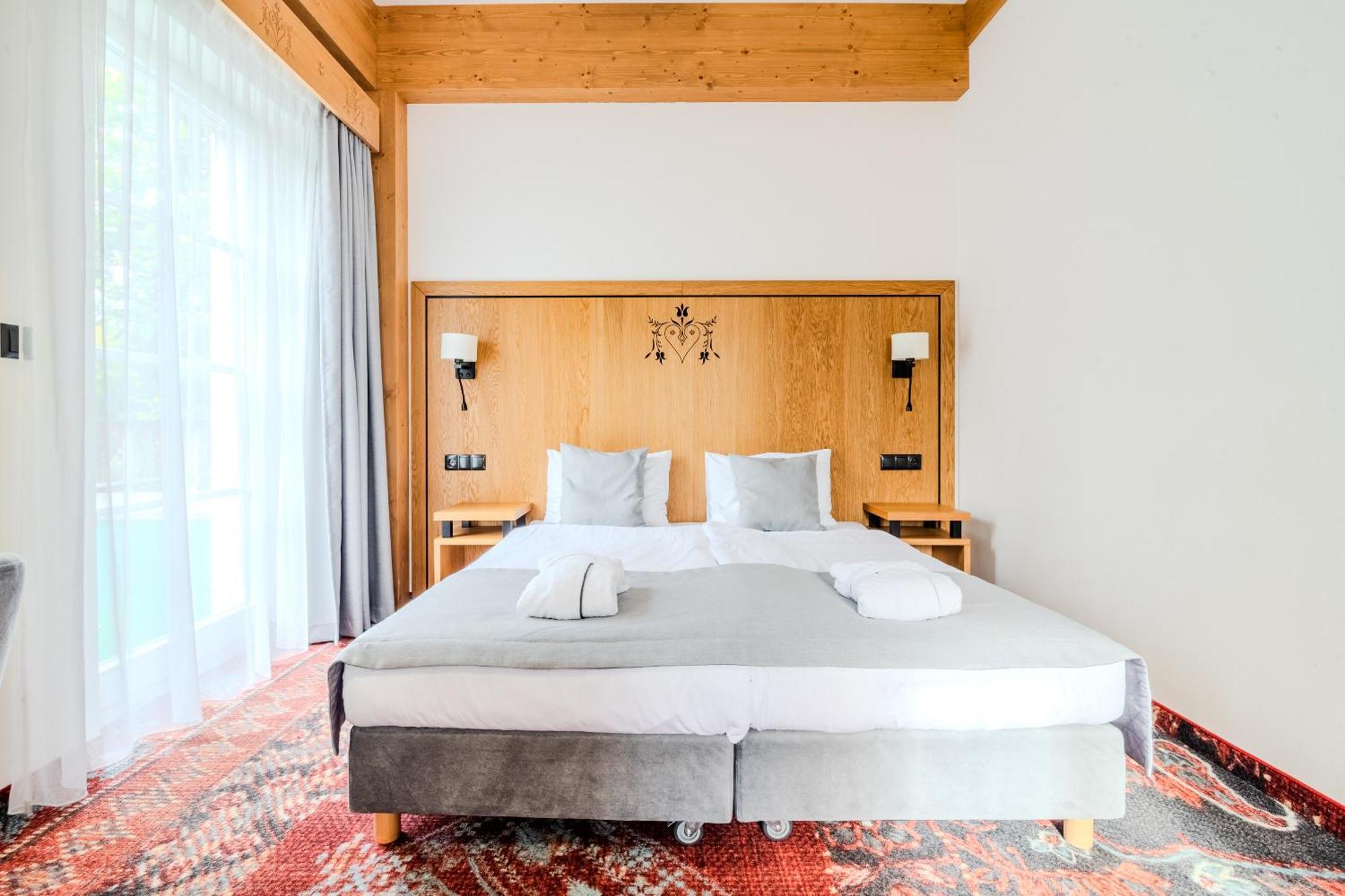 Hotel Maria &